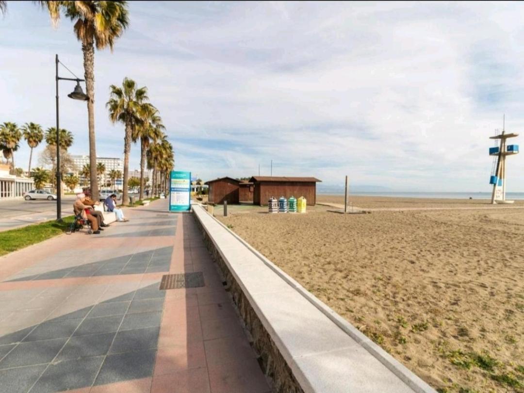 Estudio En Playamar Apartment Torremolinos Bagian luar foto